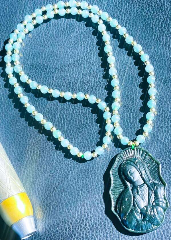Collar de Jade Negro de la Virgen – Protección y Elegancia en Cada Detalle