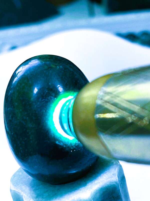 🥚 Huevo de Jade Verde Aguacate – “Equilibrio en tus Manos” - Imagen 6
