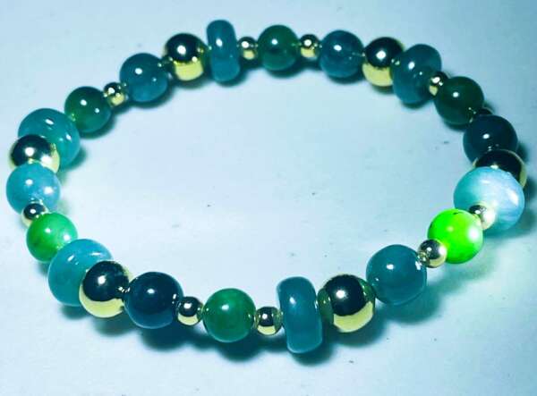 “Armonía Eterna” – Pulsera Unisex de Jade Natural con Separadores de Oro 14k - Imagen 3