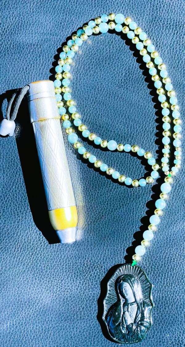 Collar de Jade Negro de la Virgen – Protección y Elegancia en Cada Detalle - Imagen 3