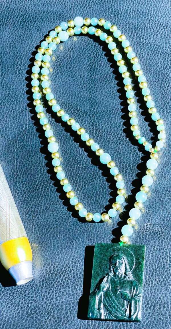 Rosario de Jade Princesa con Dije de Jesús - Imagen 4