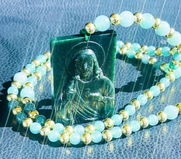 Rosario de Jade Princesa con Dije de Jesús - Imagen 5
